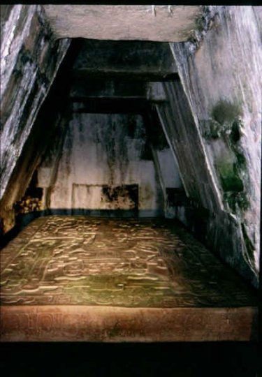 Sarkofag under Inskriptionernes tempel